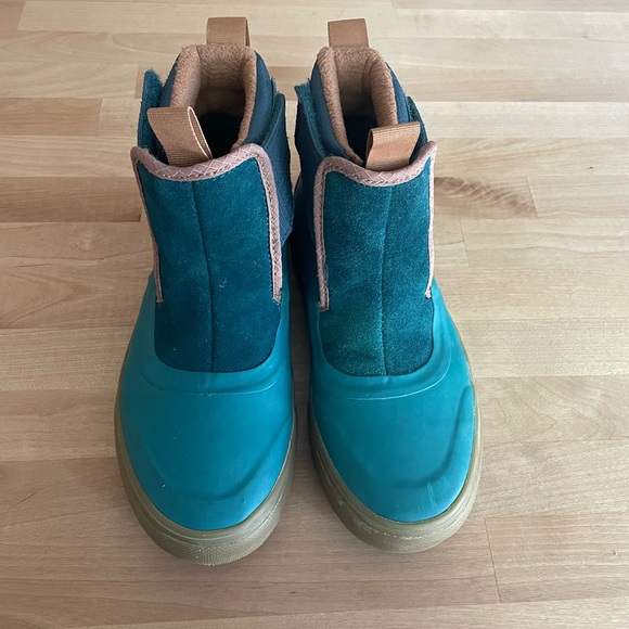 Vans big boys winter boots. Size 3. - Picture 1 of 5